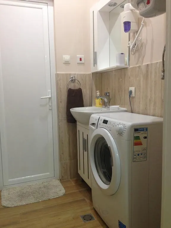 Beachfront Sea Garden Apartment Burgas