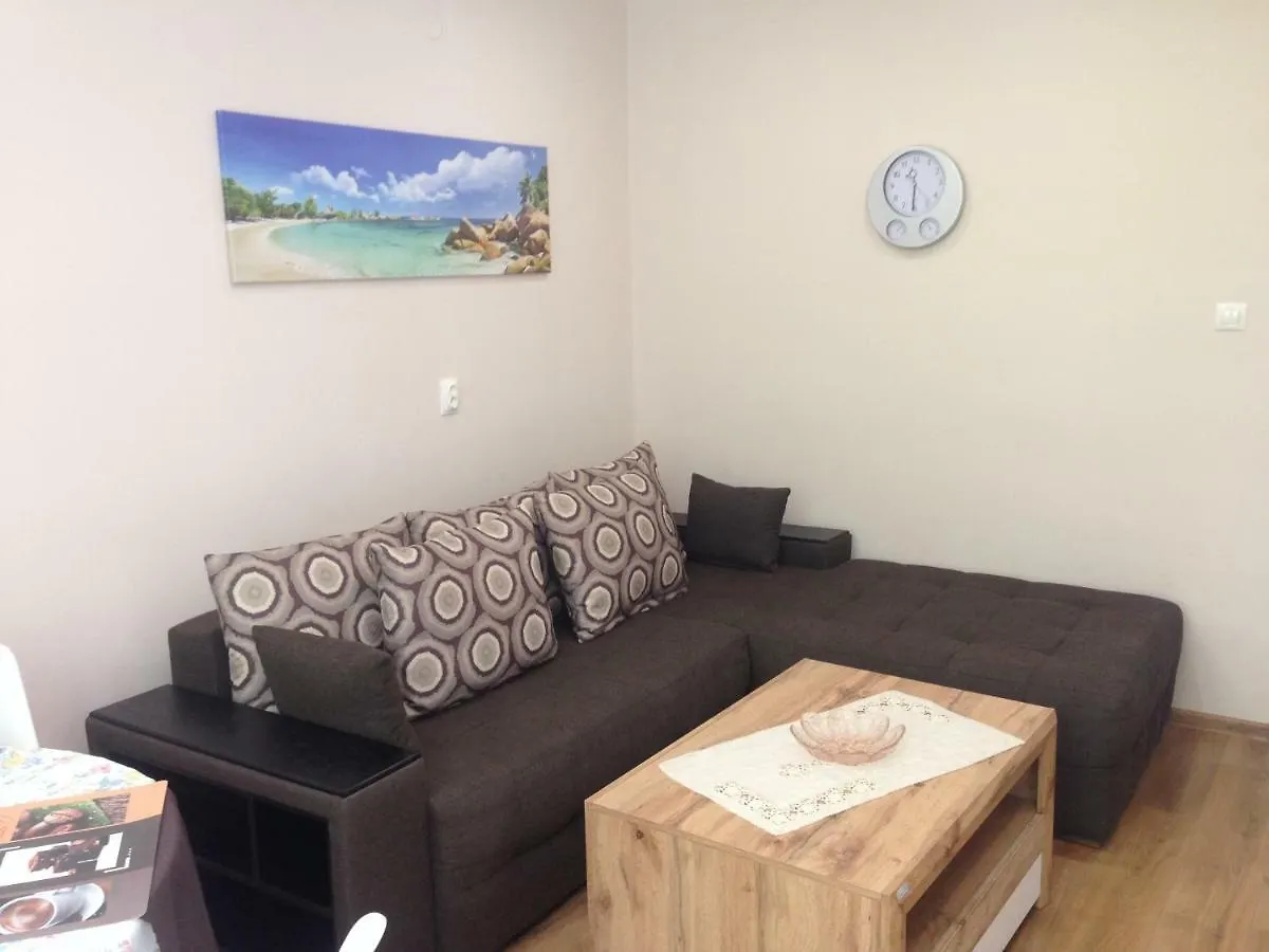 Beachfront Sea Garden Apartment Burgas